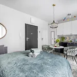 Mini Apartamenty Deluxe Metro Park Krzemieniecka